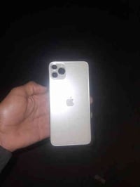 آيفون ١١ برو ماكس • فيس ايد واقف • بطارية ١٠٠