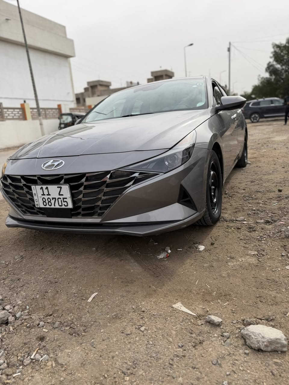 السلام عليكم النترا 2023 للبيع او مراوس 
ماشيه 33 الف 
حادث كما موضح بالصور بارد فقط بحافة البنيد بدون قطره صبغ وبدون دواخل 
مواصفات معروفة شاشه متصلة كشنات تدفئة بصمة عليها منظومة زنون كامله تخم تاير جديد سياره جديدة 
مكاني الزعفرانية ‭0783 899 6308‬
السعر 170 وبي مجال
