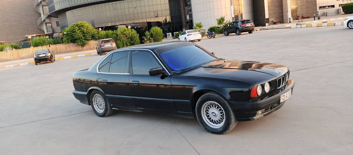 بيم 520 كبس كير عادي موديل 1992
2 جام كارةبا 
دفتر بنزين⛽
جملغي لاي سكن ليدراوي هةية 
كير و مكينة بةشةرت زور بةقةوةتة
رةقم و سةنةوي نوية تا2030
قفل 40 وةرةقةية 
***********
*********** كركوك, العراق
