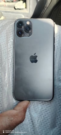 آيفون ١٢ • ١٢٨ جيجا • آيفون ٧ بلاس ٦٤