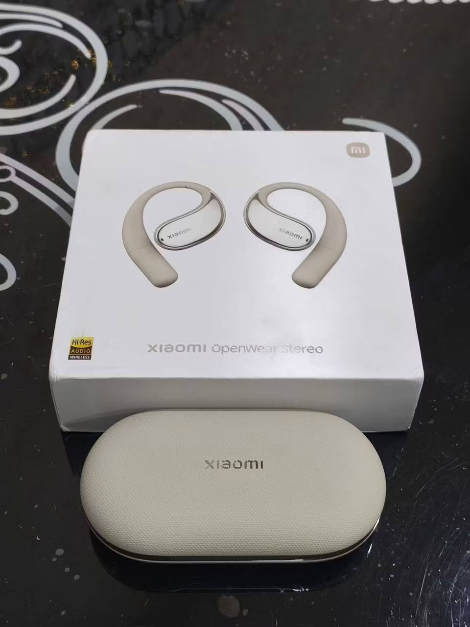 سماعة Xiaomi open wear stereo  خارج قناة الاذن

 للتمارين والاستخدام ساعات طويلة الشحن يدوم بدون العلبة 7 ساعات مع العلبة 36 ساعه مدعومة بالذكاء الاصطناعي  نظافة 100% السعر 85 وبيها مجال *********** واتساب
