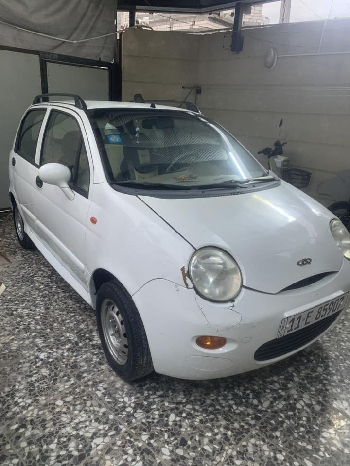 السلام عليكم للبيع سيارة شيري كيوكيو موديل 2013مكفول من الضربه مانقصها شي تبريد شغال اربع سلندر رقم بغداد بسمي لاستفسار اتصل على الرقم ***********السعر 33$بيهه مجال قليل عنون البصرة آم النعاج
