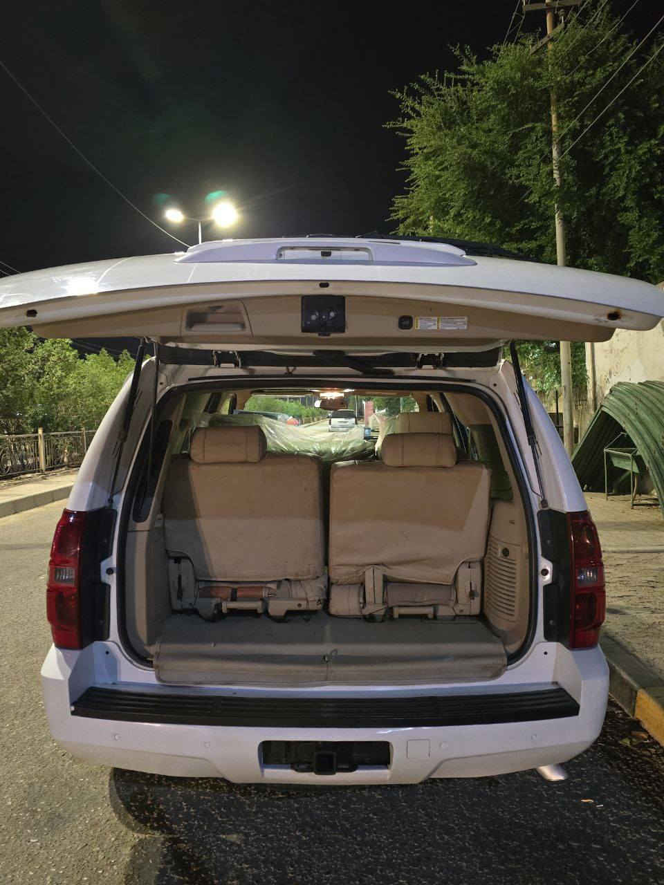 للبيع مستعجل تـاهو مديل 2007 خليجيه بيهه حززام صبغ و4 بيبان مفتوحه بسبب النرمايد كفاله عامه البقيه فول مواصفات LTZ كير مكينه  اكسل جديد بلباكيت حداديه خير من الله تخم تاير  السيارة السعر 175 غير متواجد علفيس ***********
