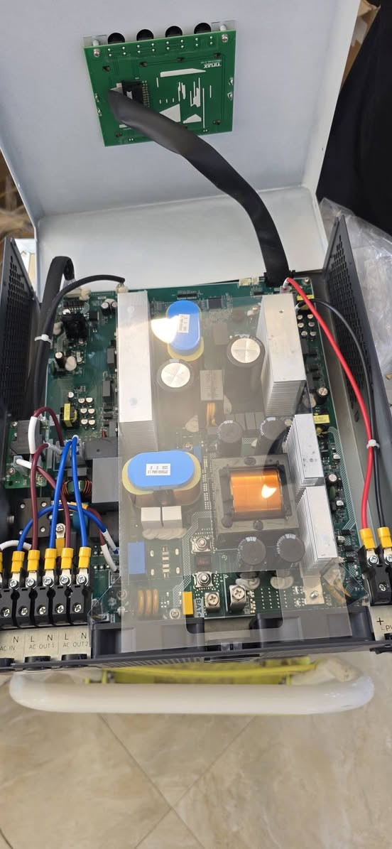 انفيرتر هايبرد 6kw
26A 
للاستفسار واتساب ***********
