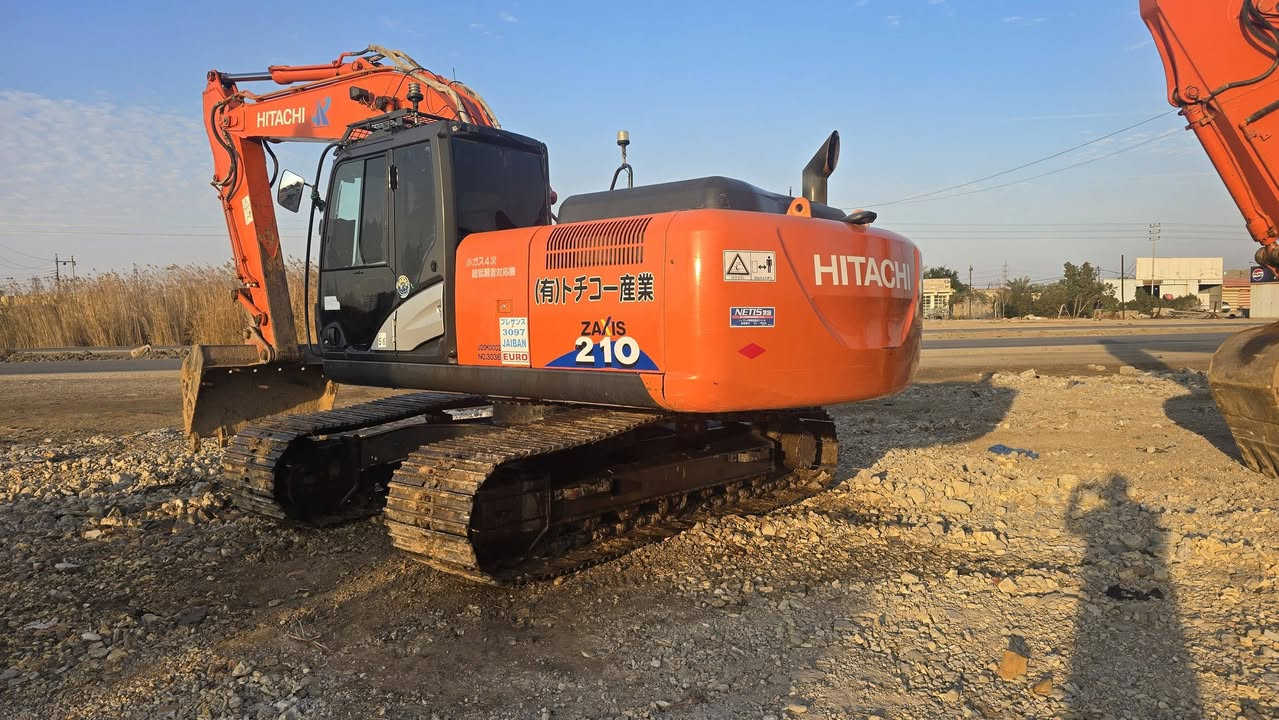 بسم_الله_الرحمن_الرحيم
بســم الله 

سلام عليكم👋  

للبيع حفاره هيتاشي ⚔️

بي فايف 5

منفيس اوراق 

حجم 210

موديل 2016

انجكتر 4 سلندر 

العنوان واسط العزيزيه الشارع العام محلات بيت الزهلول الادوات الاحتياطيه للحفارات الهيتاشي 

الاتصال على هذا الرقم📞

***********

***********

كفاله_عامه_وارد_اليابان👍👍
