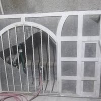 باب خشب كامل مكمل ..باب وهوائية PVC .. شباك ..كلمن وسعره 07707986090