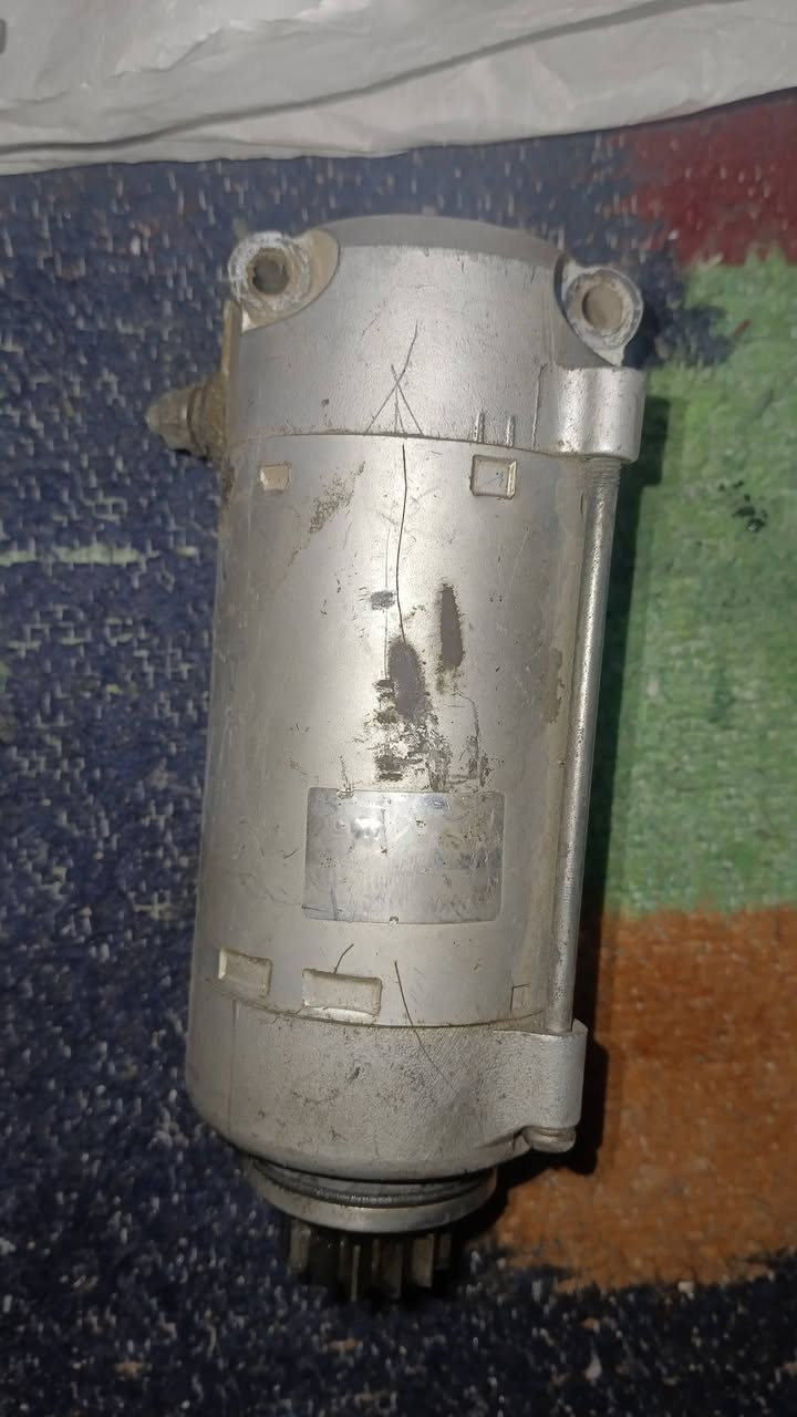 كربراتير+دينامو+مارش+طرمبه بنزين+كتاوت+ماستر فرامل.   للبيع قطع غيار ياماها 900


**إذا كنت صاحب هذا الإعلان وتريد حذفه لأي سبب، رجاءا أرسل رسالة إلى الدعم الفني**