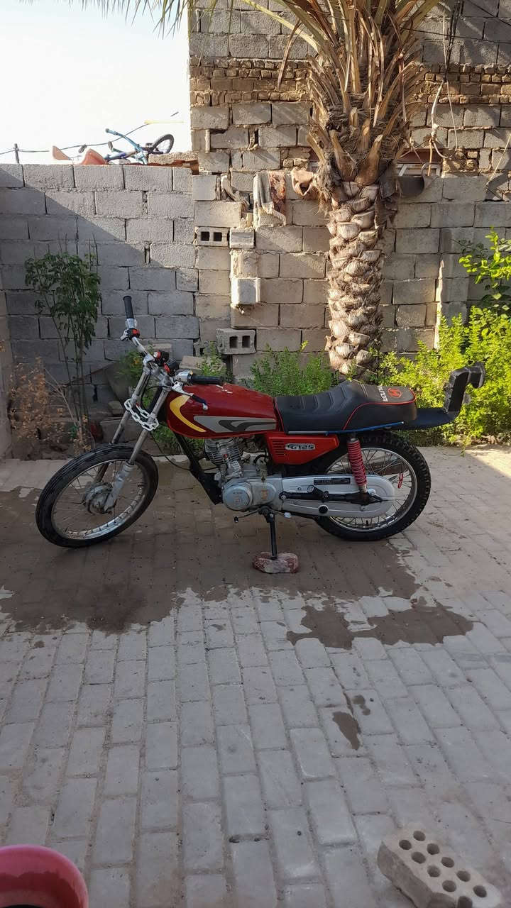 للبيع اربعه كير محرك اخرس دراجه حلوه مال شغل السعر ب٢٢٥ وبيهة مجال قليل المكان كربلاء شارع بغداد قرب سيد الوصياء عمود١٢٨ لستفسار على الرقم ***********
