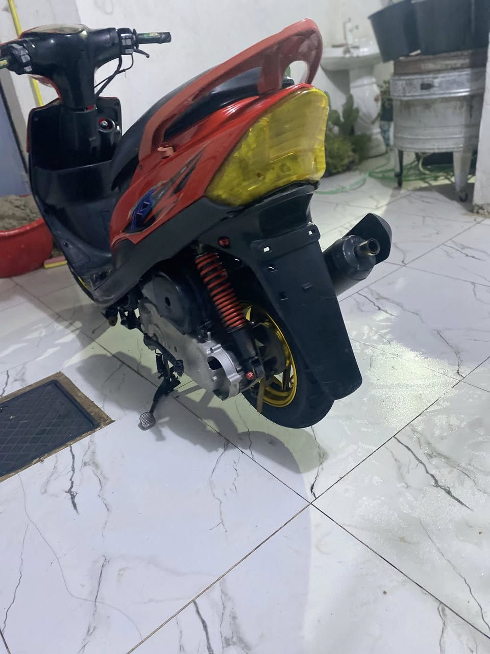 دراجه. فول نضافه.  ميكنه مفتوحه. رياضيه 55 كابريتر قفاز  دراجه نضيفه.  للستفسار انتصل. ***********
