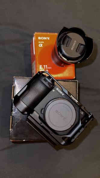 شلونكم شبابنه الطيبين 
كاميرا و عدسة للبيع استخدام شخصي 
Sony a6700  / عدسة Sony E11 mm
للتفاصيل يتفضل خاص وبعيوني
***********
