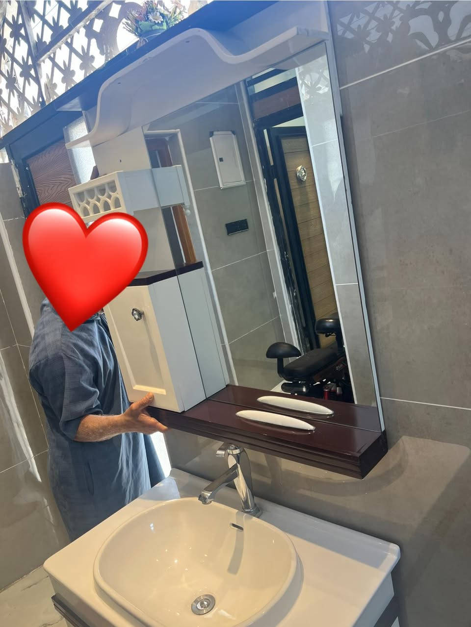 السلام عليكم مغسله للبيع نظيفه كلش اتصل مستعجل. ***********
