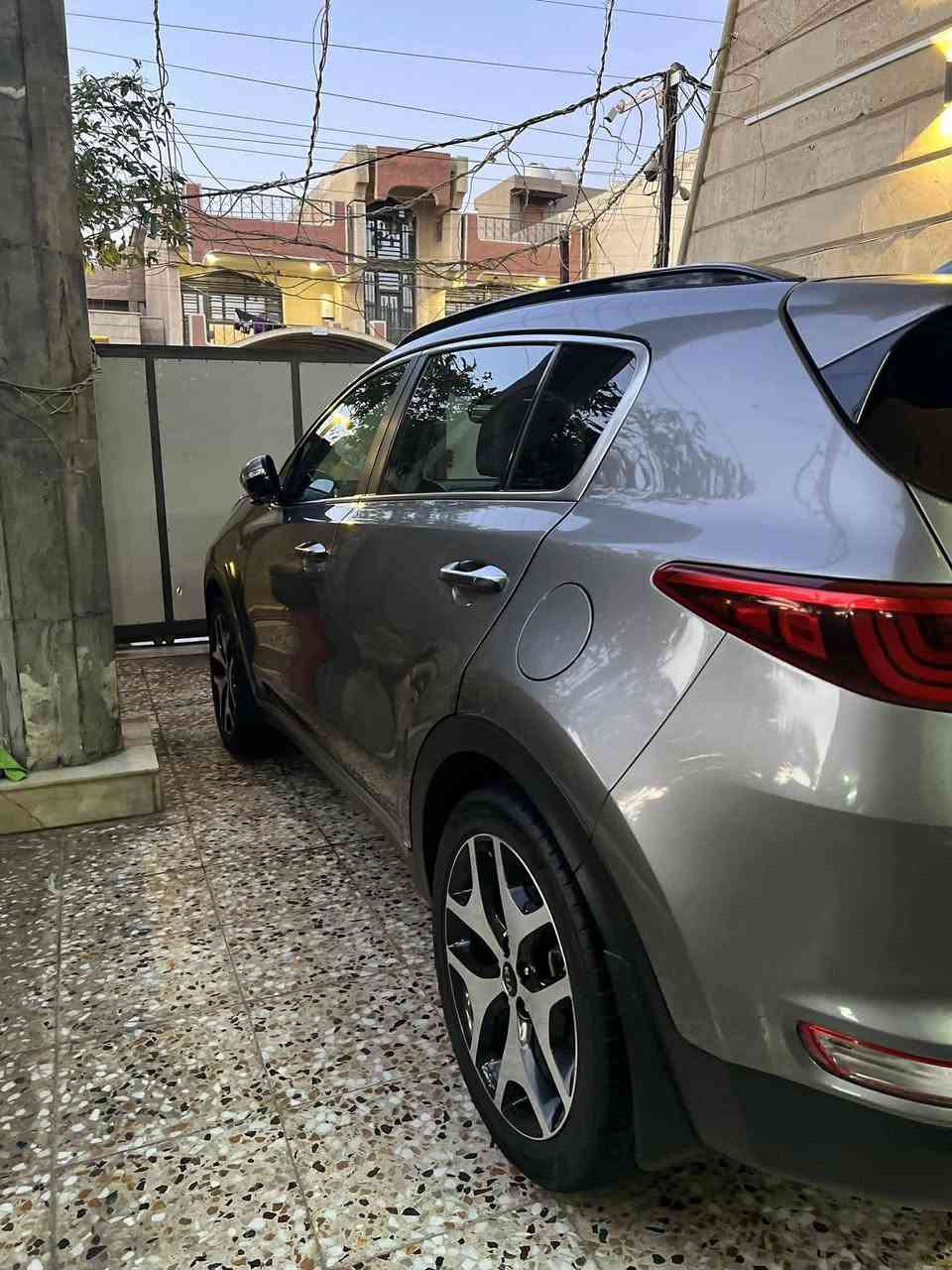 السلام عليكم
كيا سبورتج وارد امريكي 
موديل 2019 sx اعلى فأه بالسبورتج 
حادثه يوصلك صوره على الوتساب 

مواصفاتها؛: 

١- كشنات تدفأه تبريد 
٢- استيرآ تدفأه 
٣- كامره دواره مع حساسات 
٤- شاشه كبيره 
٥- تحكمات مع شفتات ستير آ
٦- ليتات زنون مع  دوران الاستيرآ
 ٧-جنطه كهرباء 
٨- إشاره ترحيب 
٩- تدعم ٣ انظمه صرف وقود 
١٠- تشغيل بصمه مع بيبان مع جنطه 
١١- تبريد قطعتين 
١٢- بنوراما 

مكان السيارة  بغداد الدورة 
رقم صاحب السيارة 
*********** 

السعر :: اطلبه بالتعليقات يصلك خاص 📩

#ادارة_الصفحه ⚡

ملاحظه / 🔴
مدير الصفحه غير مسؤول عن بيع وشراء واصوليات السياره نحن صفحه لعرض السيارات فقط.
