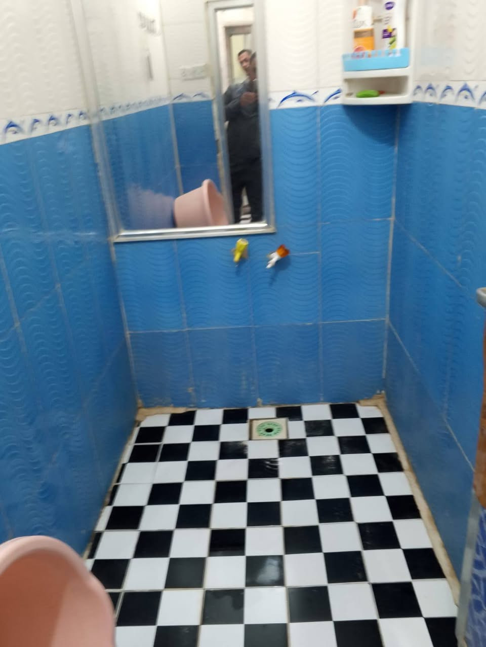 #معروض_لدينا
بيت للبيع طابو صرف 100م خلفي 
يحتوي على/ غرفة وديوانية وصالة ومطبخ وصحيات والدربونه متر ونص والسطح شتايگر
#السعر/ 78 وبي مجال 
العنوان/ التضحية نهاية شارع البقاع قرب ثانوية قبضة الهدى جميع الخدمات متوفرة
____________________________
نستقبل كافة العروض العقاريه لبيع القطع والبيوت #والأيجارات الطابو والزراعي ونعمل على بيعها سريعآ
 ان شاء الله في جميع انحاء الناصريه 
ماعليك سوى مراسلتنا او الاتصال على الرقم 

____________***********  _________
وسنكون في خدمتكم غايتنا رضاكم والمصداقيه في العمل شعارنا
