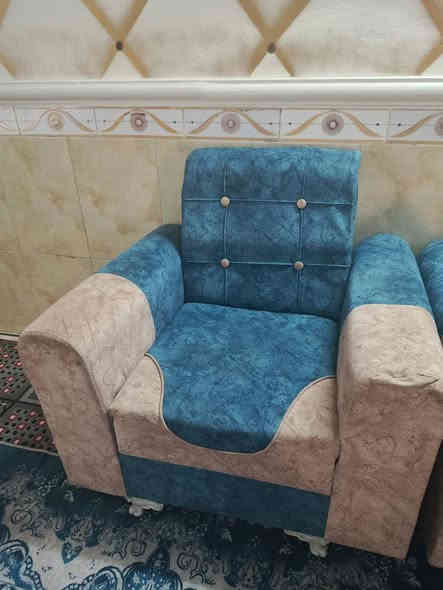 تخم للبيع خمس قطع سعر خاص ومناسب للستفسار الاتصال ***********
