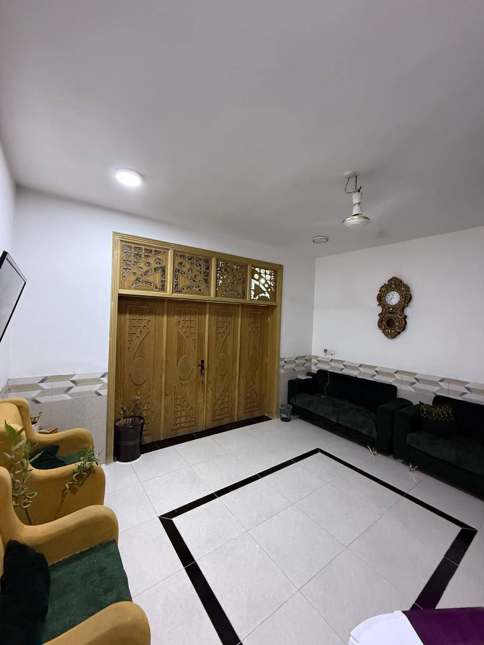 🛑دار للبيع معيمير 🛑
🏠مساحه الدار 400متر يحتوي عل كراج سياره🚘 طابق واحد هول أو صحيات و  غرفتين وحديقه 🌿

للاستفسار متواجد عل نت/***********
