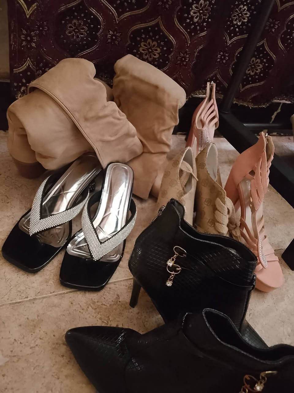 احذيه نسائيه للبيع


**إذا كنت صاحب هذا الإعلان وتريد حذفه لأي سبب، رجاءا أرسل رسالة إلى الدعم الفني**