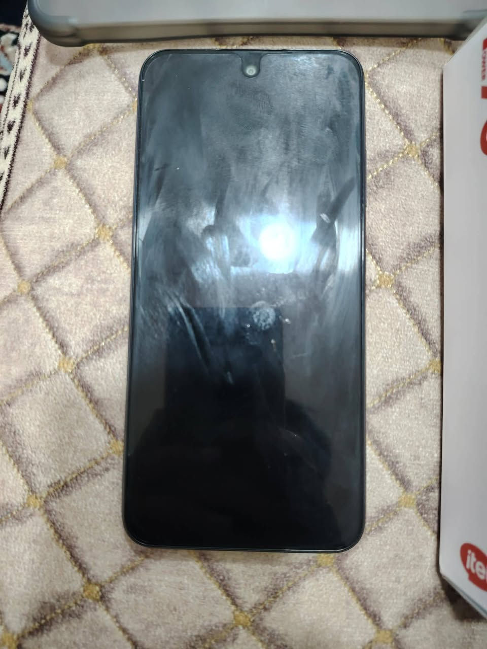 السلام عليكم جهاز نظيف كسر كرتونه موبايل فول ذاكرتي 128 + بطاريته 6000 + 60 فريم بالببجي مكان كوت خاجيه شارع 40 هذا رقمي ***********
