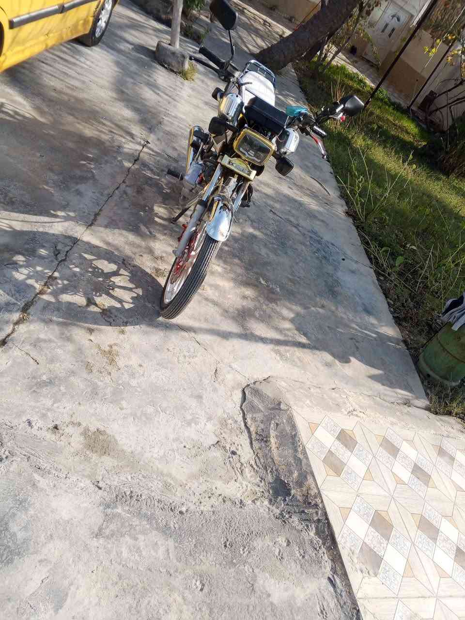 سلام عليكم دراجة موديل 24 شكل 25 دراجة شلعة معدل فول مكان بعقوبة تقاطع السادة رقم ***********
