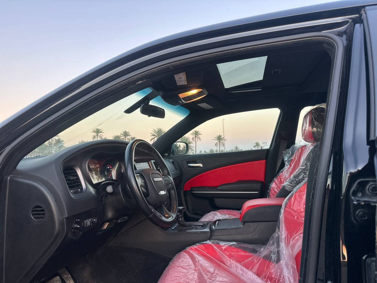 السلام عليكم
للبيع فقط بدون مراوس 
دوج جارجر 2023اخر اصدار 
رقم اربيل تحويل او وكاله حاضر
عداد المسافه 20
لون 🖤 فول مواصفات 
تبديل جاملغين وبنيد فقط بدون دواخل 
صور الحادث خاص /
 السعر  210 وبيه مجال 
للاستفسار ***********
