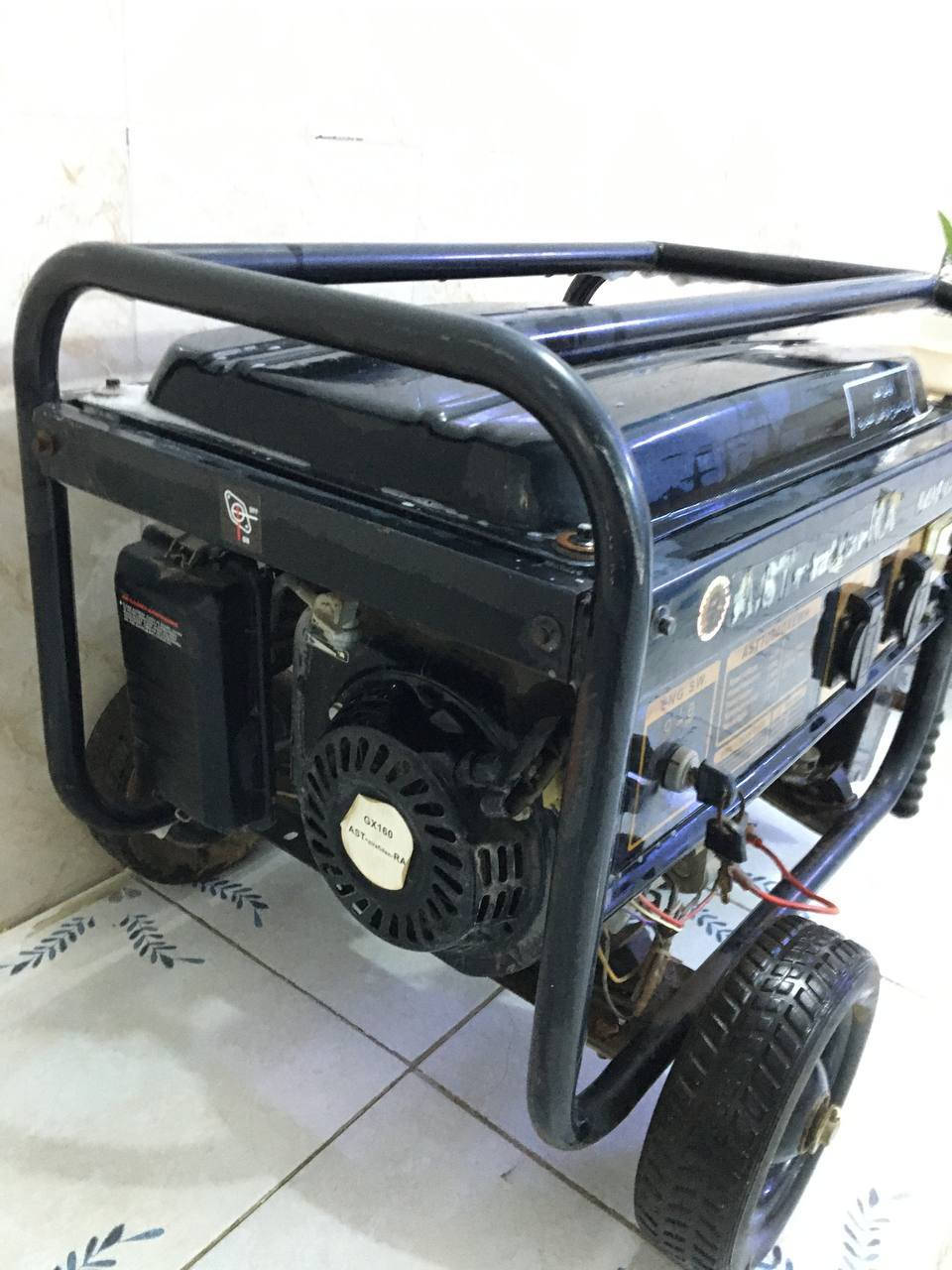 ‏مولدة للبيع Astra الأصلية ملف نحاس
‏استعمال قليل موسم واحد فقط
‏السعر: ٢٠٠ ألف وبيها مجال
***********
