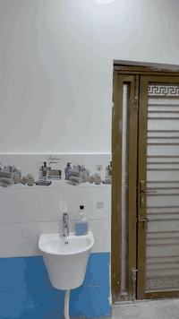 شقه للأيجار حي القضاة طابق اول مساحه جبيره 180 متر للأستفسار *********** وتساب موجود
