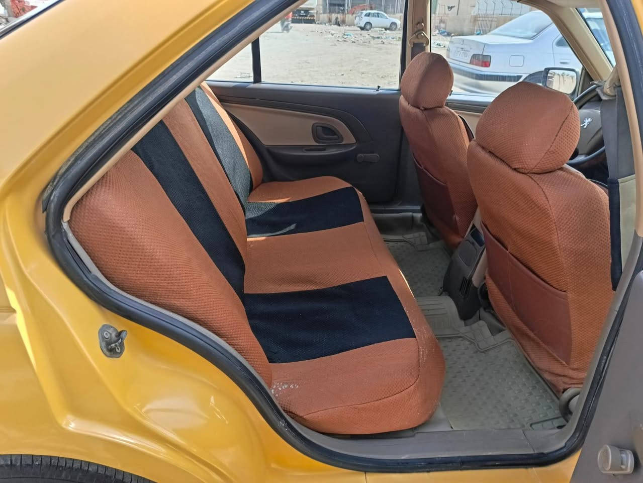 سلام عليكم بيجو موديل 16 كفاله عامه ماعده قبق بانزين بيه ضربه العنوان ناصريه السعر 52 وبيه مجال الستفسار عل رقم ***********
