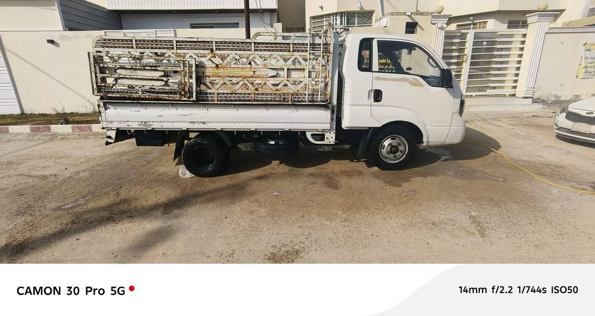 للبيع كيه حمل موديل2013 رقم نجف رقم انكليزي جديد محرك مفتوح مو مسكر وكير مكفولات مكفوله من الضربه وصبغ وتبديل سياره جاهزه ومال جناي السعر130وبيه مجال العنوان النجف حي النداء ***********
