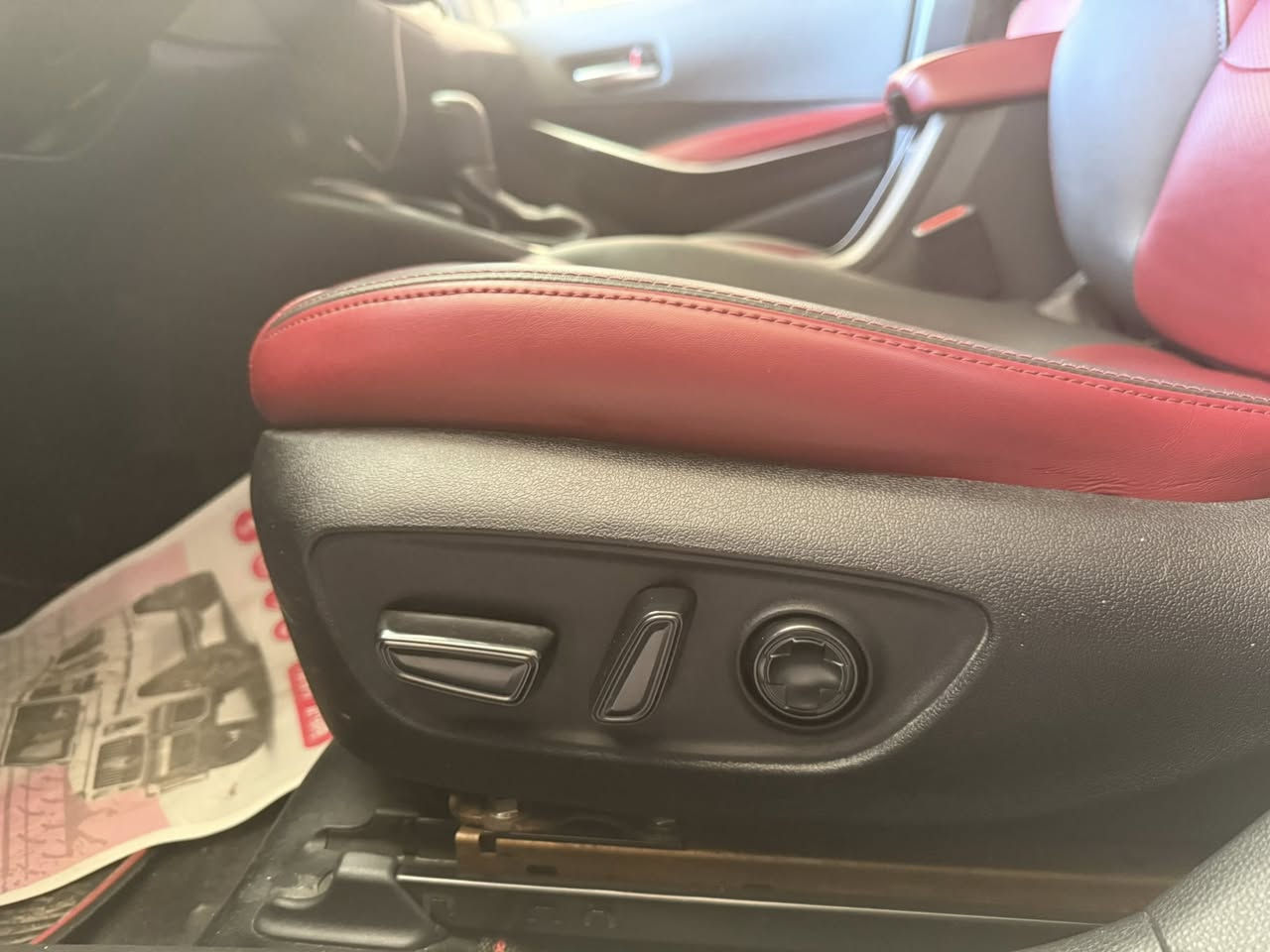 سلام عليكم كورلا هايبرد  بيع موديل 2024 سياره بسمي مقفواله اي شي 23 مليون ***********
