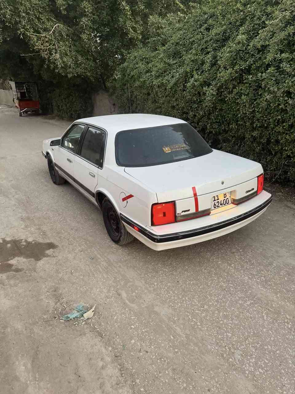 م عليكم للبيع اولدز موبل مديل ١٩٩٠ سياره جاهزه للخير ماعده بيه ليك بالتبريد صبغ بيه مكانات بنيد وجاملغ وباب الخلف الصدر رقم دولي بغداد مكاني بابل السعر ٤٠ للستفسار *********** شرط اترايك ٢٠٠ السياره باسمي
