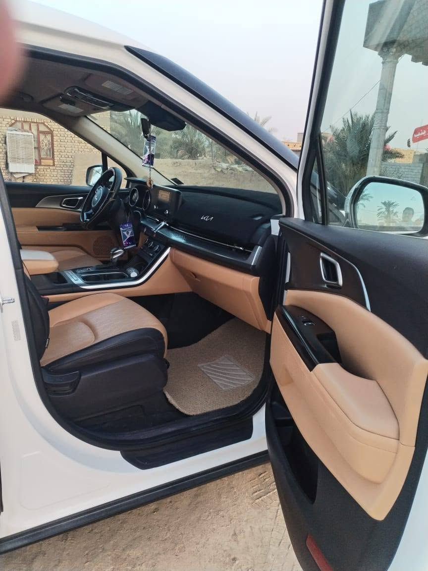 السلام عليكم كرنفال ٢٠٢٣ اجره جديده السياره وارد امريكي حادثه كلش بسيط الاستفسار اتصل على هذا الرقم ***********. السعر٢٤٥ وبيه مجال بسيط
