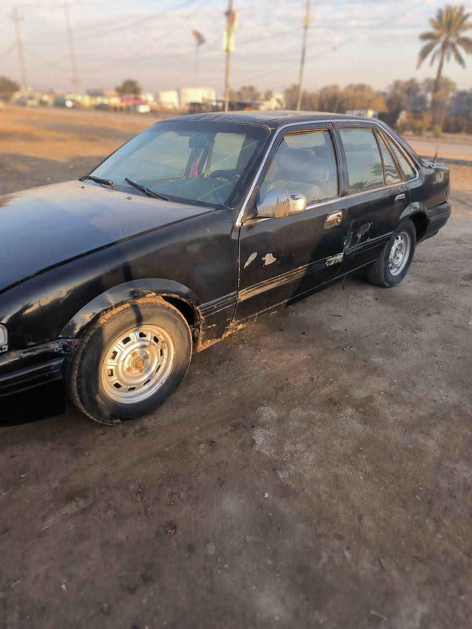 السلام عليكم برنس للبيع مديل94
سياره حلوه وناعمه كير ومحرك مكفولات 
تخم تاير جديد 4
كهربائيات شغاله كلها 
كشرها مثل ماموضح بلصوره 
سنويه مجدده لل29
تحويل ثاني يوم مصفره غرامات ولاربع عليها
للاستفسار اكثر اتصال ***********
