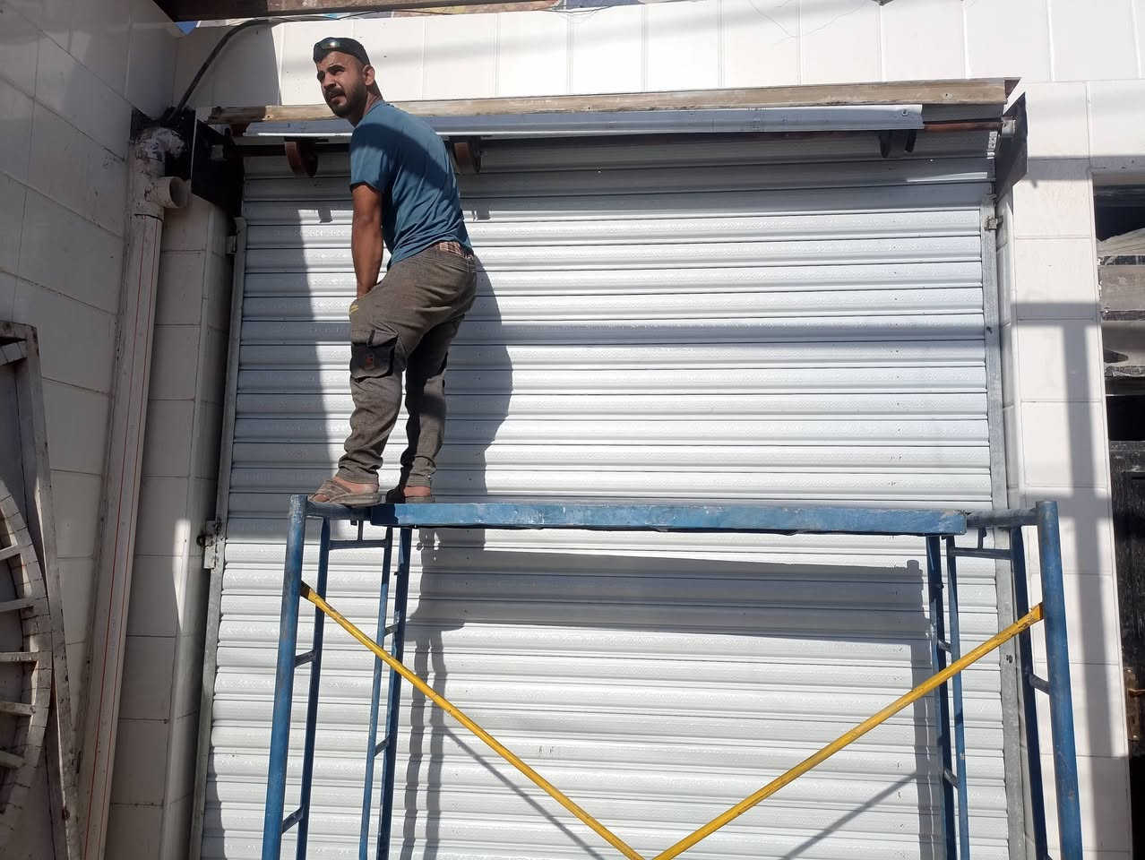 معمل حدادة المتوكل لانتاج الكبنكات 
الكهربائيه والعادي مستعدون لتصليح جميع الكبنكات الكهربائي والعادي وتساب ***********الحاج ابو وسام
