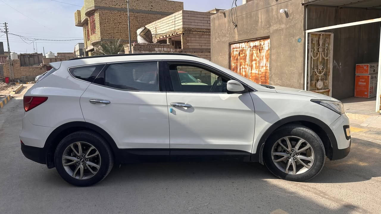 السلام عليكم 
سنتافي 2014 خليجي بإسمي كفاله عامه من صبغ وتبديل 
مكينة 6 
 7 راكب 
تايرات حداديه تبريد باتري مكينه كير كله جديد وسيارة على وضع شركه 
سعر ١٦٩ وبيها مجال بسيط 
ماشية 210 
مكان ناصرية مكلف بالنشر
للاستفسار ***********
