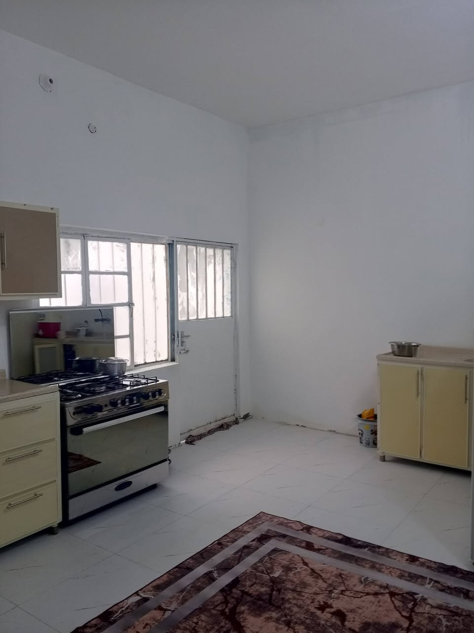 🏡 دار للبيع
📍 الموقع: حي الأسرى
📐 المساحة: 200 متر
🔹 التفاصيل:
غرفتين نوم
هول
مطبخ
استقبال
البناء: أبلوك درجة أولى
✨***********
