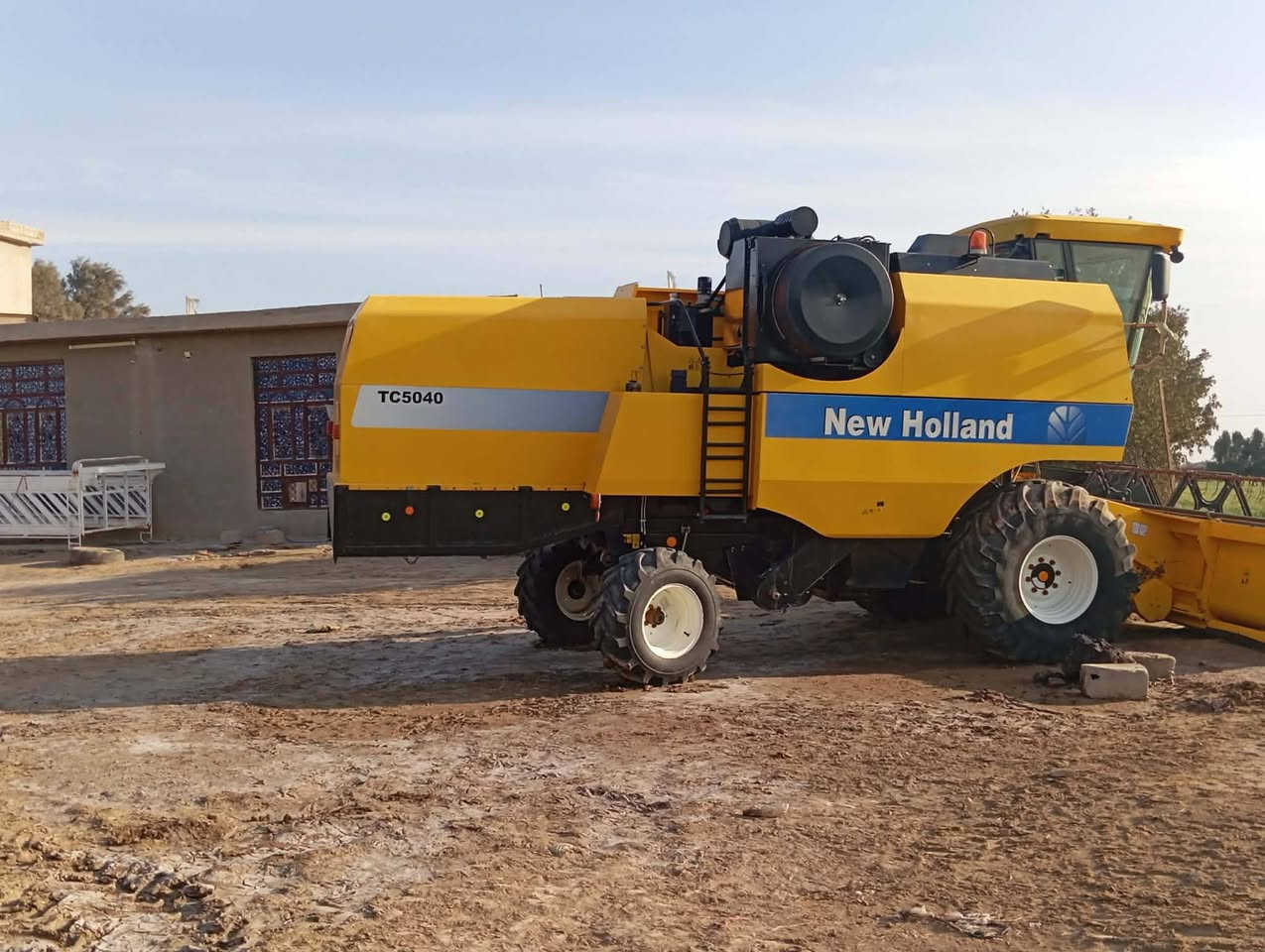 السلام عليكم ورحمة الله وبركاته
حاصوده للبيع موديل 2019كفاله عامة رقم أربيل تحويل مباشر
مشتغله 1600 معمل. كير عادي 50_40  تاير الشركه كير محرك بم كفاله عامه الحاصدوه جاهزه من كلشي وكله ع وضع شركه ادامة كامله السعر خاص ***********
