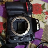 كامره للبيع 7100 السعر 550 وبيها مجال 07833828802