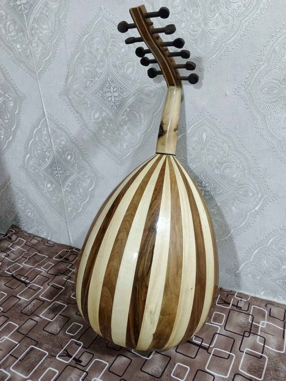 السلام عليكم الاه الموسيقيه لل بيع نضيفاا جداً وا سعر مناسب جداً واتساب ***********
