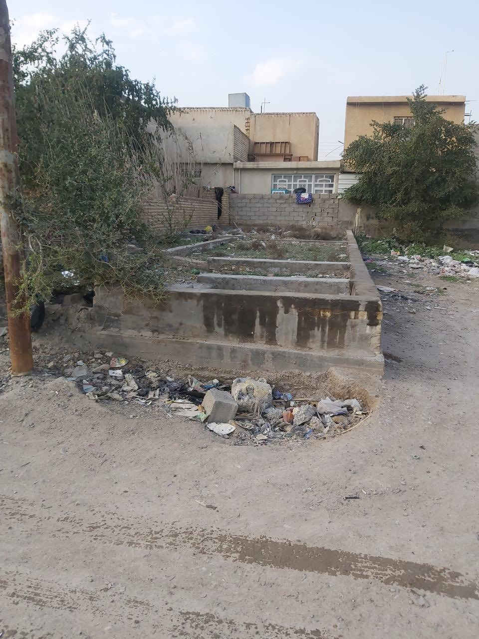 قطعة ارض للبيع لمساحة 106 بناء بتلو لواجهية 6 بصف ركن  في منطقة بلقيس قريبة علة لمدارس وقريبة علشارع لعام باسمي هذا رقمي ***********
