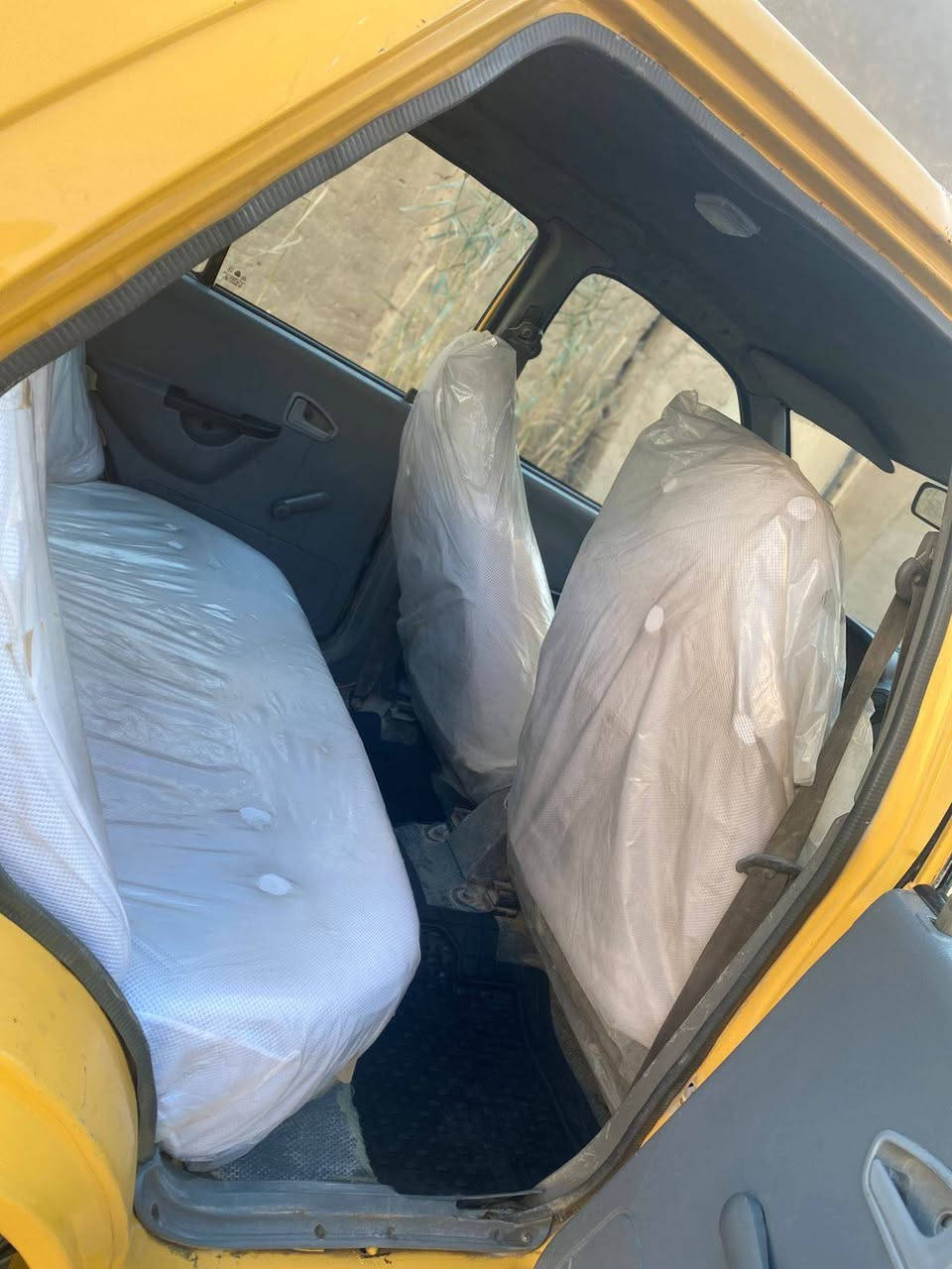 سلام عليكم سايبا موديل 15 بسمي رقم بغداد مصفره هيئه وغرامات سياره خير من الله العنوان بابل السعر30 وبيها مجال الرقم ***********
