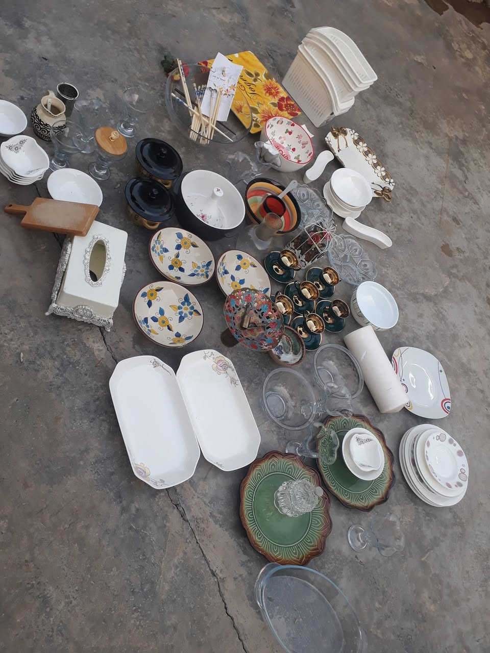 مواعين فرفوري كل درجه اولى وسعرر بلاش ٢٥ الف شلع موقع كركوك /***********
