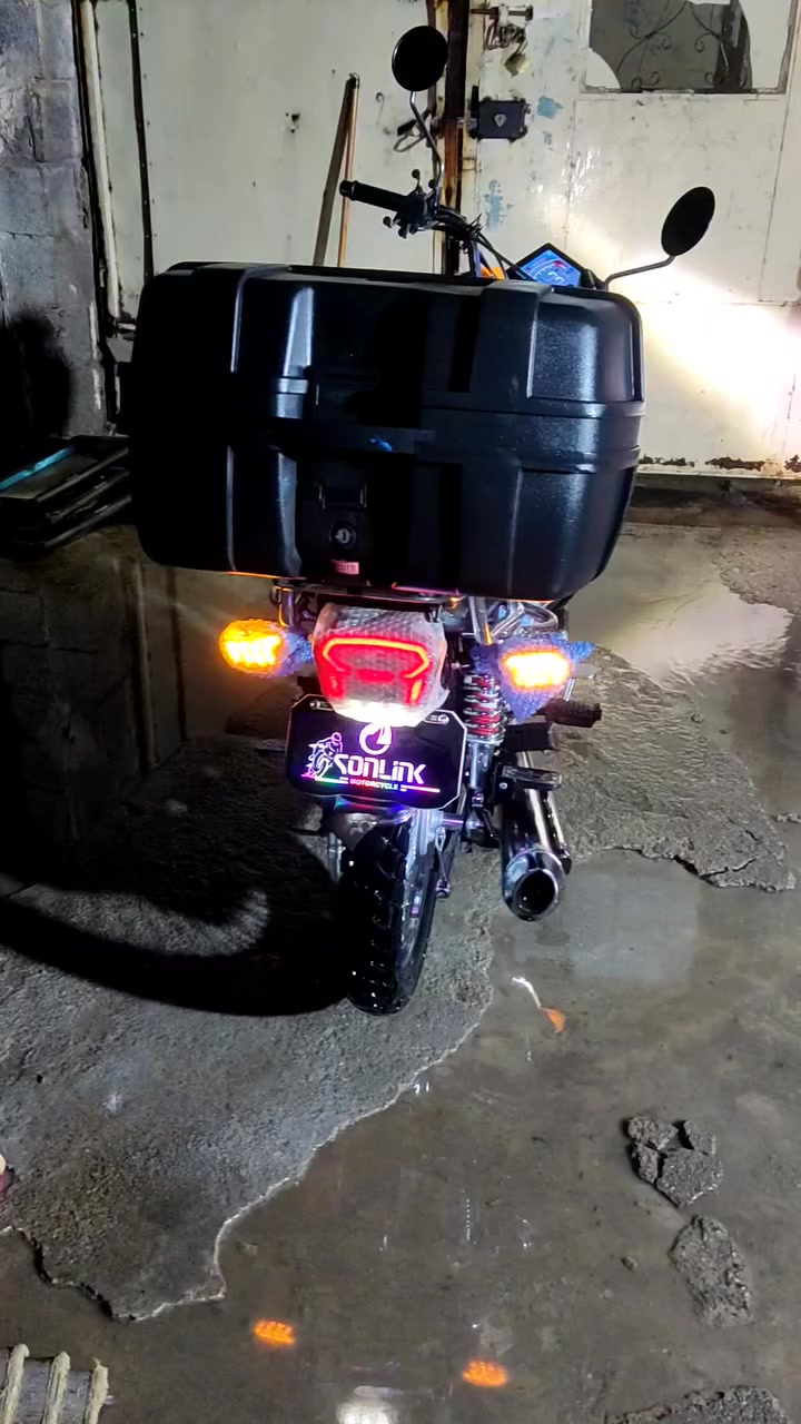 2025ماشي 1300km 
سعر ٧٠٠ شراي خابر
***********
