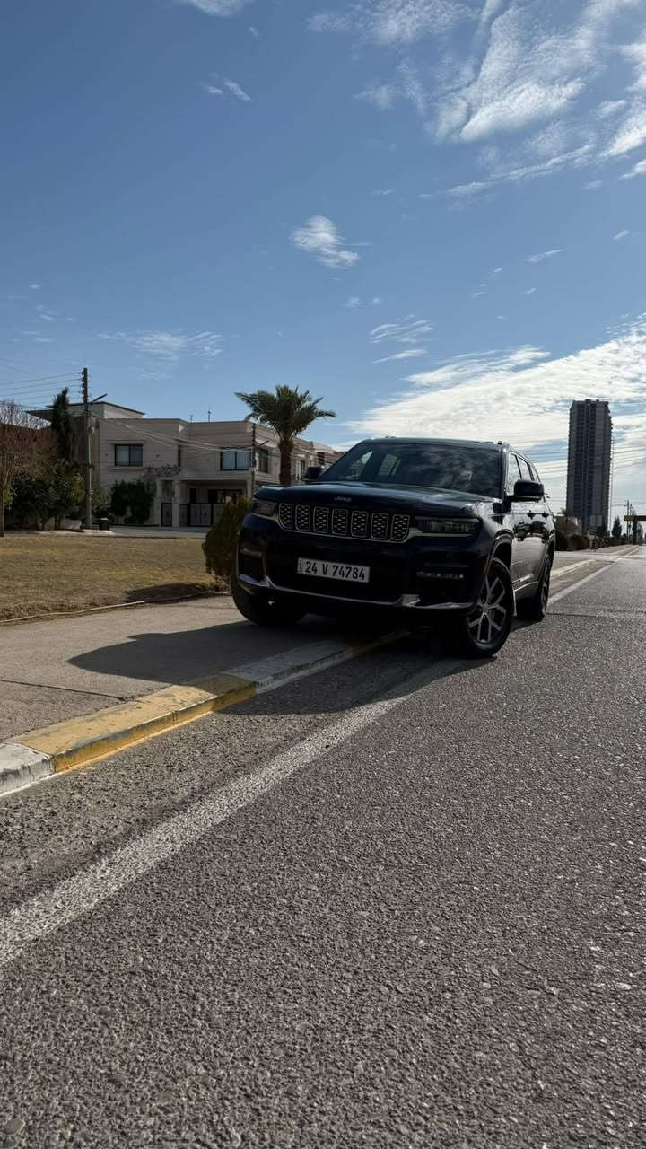 للبيع او مراوس جيب كراند شيروكي لمتد بلاص2023
سنوية باسمي لغاية2030 

هزة جديدة

ضررها جاملغ امامي جهة السايق فقط بدون دواخل شرط السونار السياره جاهزه وبدون اي نقص 

6راكب vipكشن منفصل

الموديل : 2023.(وارد أمريكي)

 

المحرك : V6.  3.6L . 

العداد :20الف ميل حقيقي

الرقم : دهوك

المواصفات:

* دفع رباعي 4x4. 

* ⁠4انضمة قيادة  

* رادار امامي مع مانع تصادم. 

* تحذير الخروج عن المسار . 

* تحذير النقطة عمياء ⚠ .

* نظام تحذير عند التقاطعات.  

* نظام تقليل الضجيج داخل المقصورة. 

* إنارة محيطية. 

* شاحن موبايل وايرلس. 

* تعديل وضعيات مقود السائق كهربائيا. 

* مرايا تعتيم + شاشة

* نظام الصوت من الپاين 10 سماعة. 

* ويل قياس 20 انج.

* سقف بانوراما.   

* شاشه كبيرة 10.1 انج . 

* نظام الخرائط (GPS).

* لوحة القيادة بقياس 12 أنچ. 

* كير شفتر بالستيرن. 

* كاميرا محيطية 360 درجة. 

* 4 كاميرات خارجية مع بخاخات ماء للتنظيف. 

* ⁠4كامرات داخلية 

* كاميرا للمرأة الداخلية. 

* المصابيح الأمامية LED.

* كشافات الضباب LED. 

* دخول ذكي. 

* بصمة على 5 ابواب للدخول الذكي. 

* تشغيل عن بعد.

* الصندوق الخلفي كهربائي.

* فرش المقصورة الداخلية من الجلد الفاخر.

* ذاكرة لحفظ وضعيات الجلوس للسائق. 

* المقاعد الأمامية كهربائية.

* المقاعد الأمامية تبريد وتدفئة.

* المقاعد الخفية تدفئة.

* ستائر للشبابيك الخلفية.

* حساسات امامية. 

* حساسات خلفية. 

* مكيف خلفي مع وحدة تحكم منفصلة. 

* تدفئة ستيرن. 

* مانع تصادم خلفي.

* بلوتوث تلفون. 

* محدد سرعة. 

* نظام التشغيل والاطفاء الاوتوماتيكي ( Auto Start System ).

للاستفسار /***********
***********
