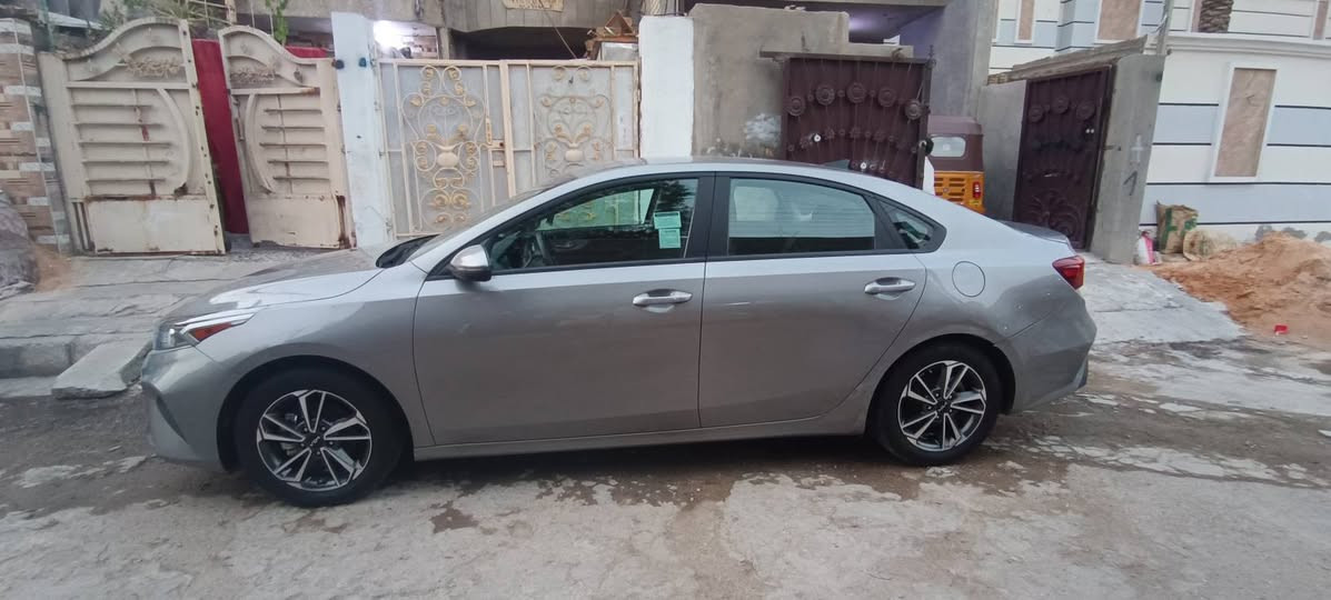 السلام عليكم
كيا فورتي 2023 فئة LXS

حادث جانبي كما موضح ب الصور بجم كبس

• محرك ٢٠٠٠ دوش مكفول

• كير عادي واتو ٨ سرعات

• رقم بغداد مرقمها على ايدي

• ماشيه 58 كيلو تقريبا 

""المواصفات :-

-رادار 

-تحديد مسار

-قياده ذاتيه 

-تحكم ستيرن جهتين

-شاشه كبيره 

سيارة جاهزة

مكاني بغداد رئاسة العبيدي

سعرها 155$ وبيها مجال بسيط


**إذا كنت صاحب هذا الإعلان وتريد حذفه لأي سبب، رجاءا أرسل رسالة إلى الدعم الفني**