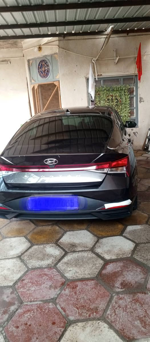 سيارة النترا امريكي 2023 #سعر 130 وبيه مجال للشراي رقم انگليزي بصرة معوقين وكال عامه سيارة جاهزه وجديده صور الحادث والتفاصيل مذكوره مكينه الفين دوش وكير شرط الفحص حادث بالبجم جاملق وبنيد وبيه شخط او شخطين بسيطات ينشافن بالعين العنوان بصرة حي الاصدقاء *********** البصرة, العراق
