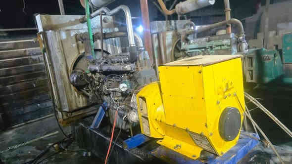 DS بومه قبق حديد استندر توليد 184 بلادي
بيها بخار  
شرط الحمل حمل وشوف بعينك سبب البيع زيادة الحمل 
***********
