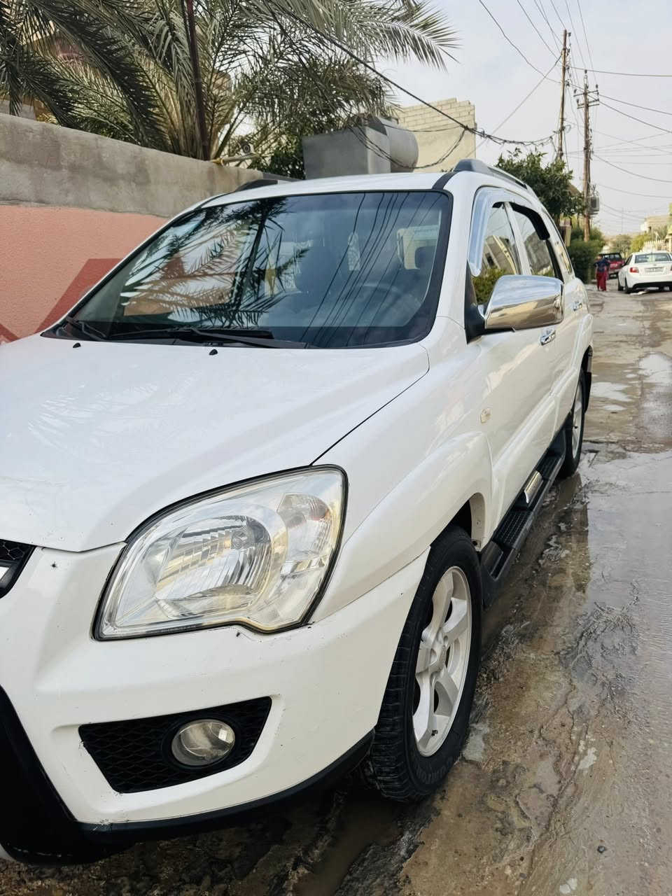 السلام عليكم. للبيع كيا سبورتج 2009 TLX فول بغداد دولي هزه وسنويه جديده مكفوله من الصبغ والتبديل بيه فقط بارد بسيط بالباب الي خلف باب الصدر والباقي مكفول والسونار مرفق بالمنشور فتحهة سقف جلد بلاد مري شفط تبريد شاشه هيتر كشن حساس خلفي ويل 17 تحكم ستيرن جهتين السياره كلش نظيفه ماشيه 180 مكينه كير صدر تبريد تخم تاير كله جديد السعر 125 مكان السياره بعقوبه للتواصل***********
