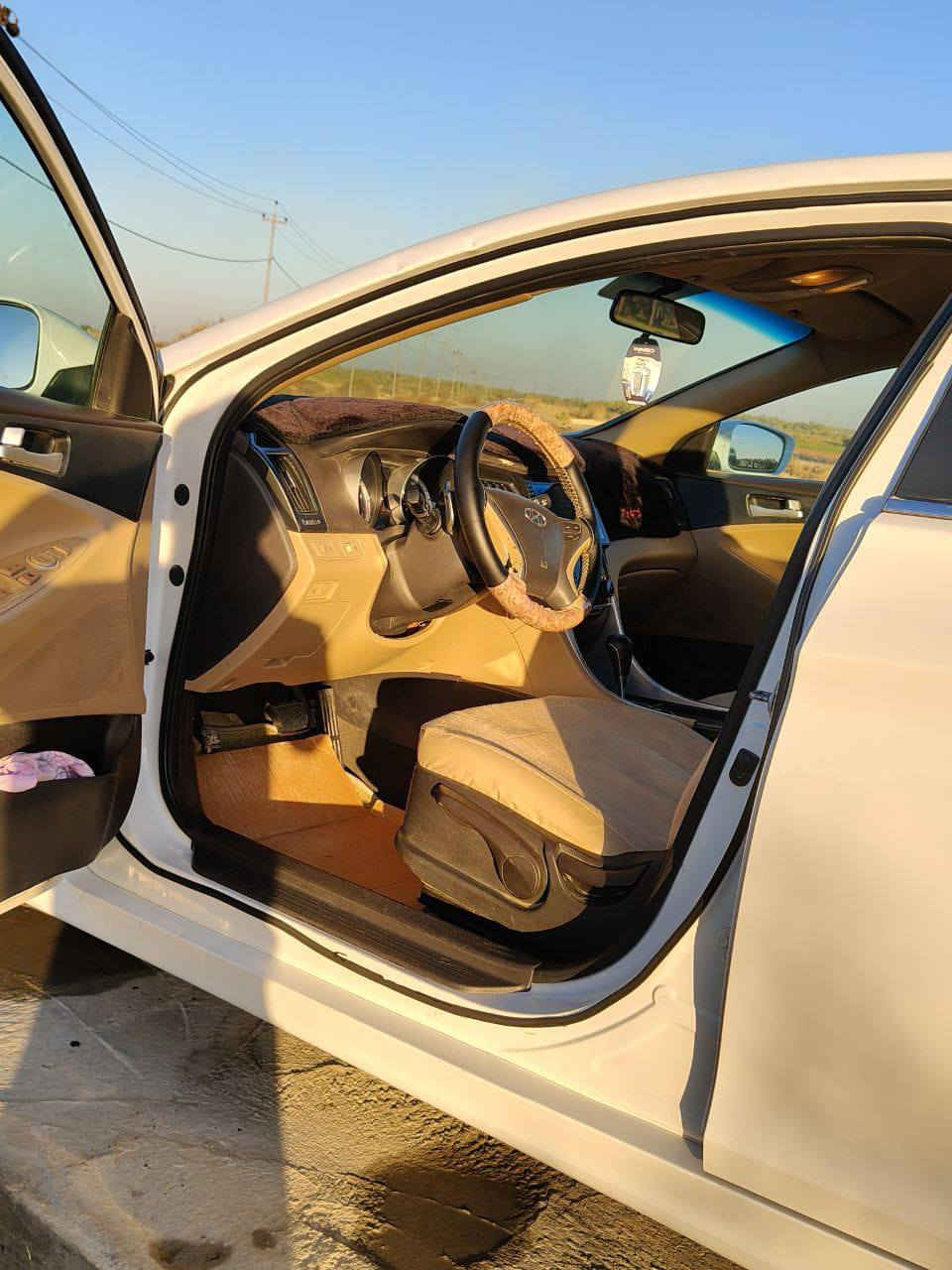 سلام عليكم سوناتا ١٢ خليجي اصل فول تحكم ستيرن ثلاث انضمه قياده مري شفط سياره ع ايدي جديده مكينه وكير شرط لاتنقيص ولا تبخير  بيه طخه بسيطه بجاملغ الخلفي رقم اربيل تريد تحويل او وكاله السعر ١١٠ الاتصال ***********او ***********
