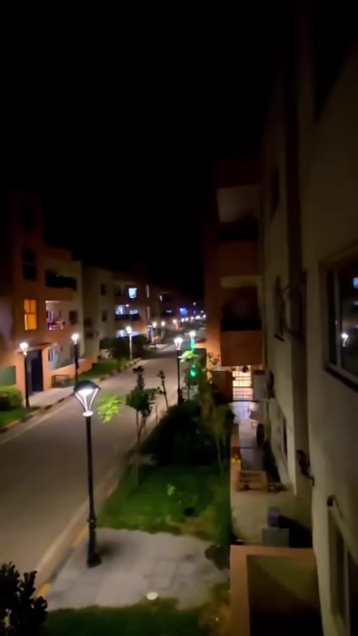 سلام وعليكم يوجد شقق للبيع
طابق اول ورضي مساحة110 

يوجد تسجيل ويوجد استلام مباشر 

اسعار كلش مناسبه خدمات 24 ساعه

مجمع ريحانه قرب مجمع بسمايه 

للستفسار ‏اتصل ***********
***********
