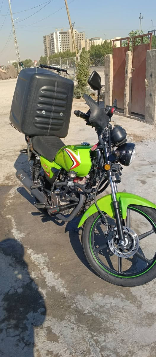 سلام عليكم
شاينك للبيع مديل 2024-2025
الدراجة كلشي مابيه يعني فقط شغلات بسيطة شغل وطلع وين متريد 
محرك 155ss
 اوراق كاملة 
غير مرقمة 
السعر ميلون 
1 
وبيها مجال *********** واتساب او خاص
