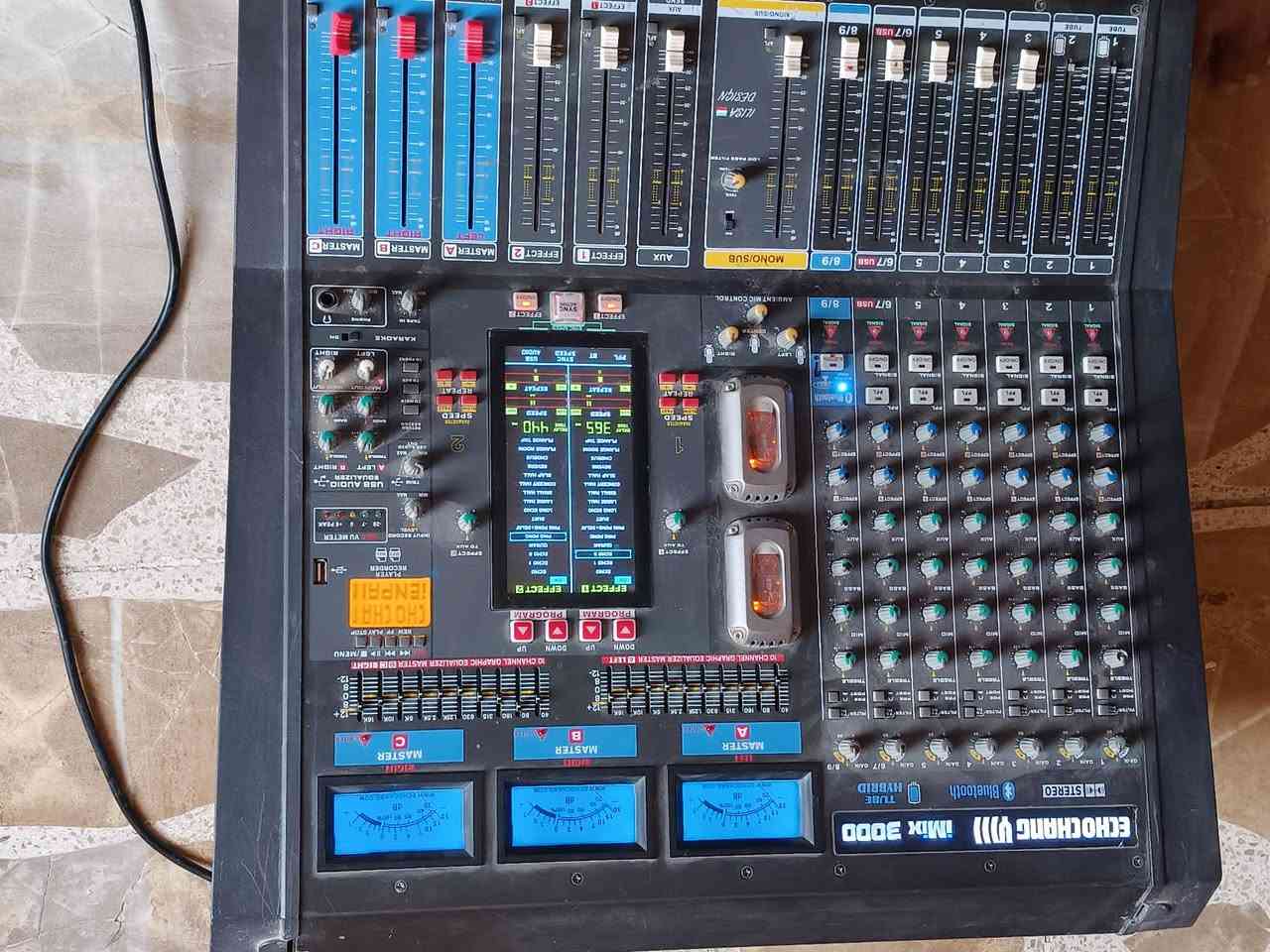 جهاز 90 90 ايراني للبيع
جهاز يتحمل اكثر من 15 سماعه صوت مستعمل مرتين فقط الاستفسار ***********
